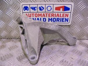 Used Engine mount Audi A5 Cabrio (F57/F5E) 2.0 TDI 16V Price € 25,00 Inclusive VAT offered by Automaterialen Ronald Morien B.V.