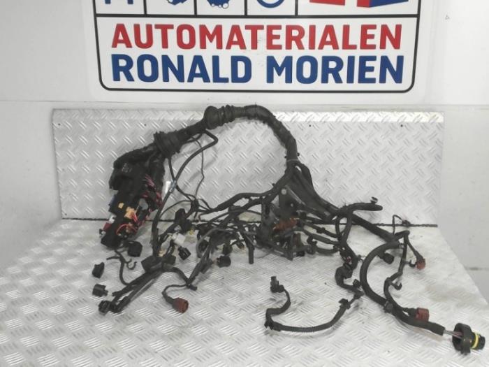 Begagnade Kablage Audi A5 Cabrio (F57/F5E) 2.0 TDI 16V Pris € 235,95 Inklusive moms erbjuds av Automaterialen Ronald Morien B.V.