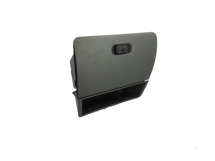 Begagnade Handskfack Seat Arosa (6H1) 1.0 MPi Pris € 25,00 Marginaltabell erbjuds av Automaterialen Ronald Morien B.V.