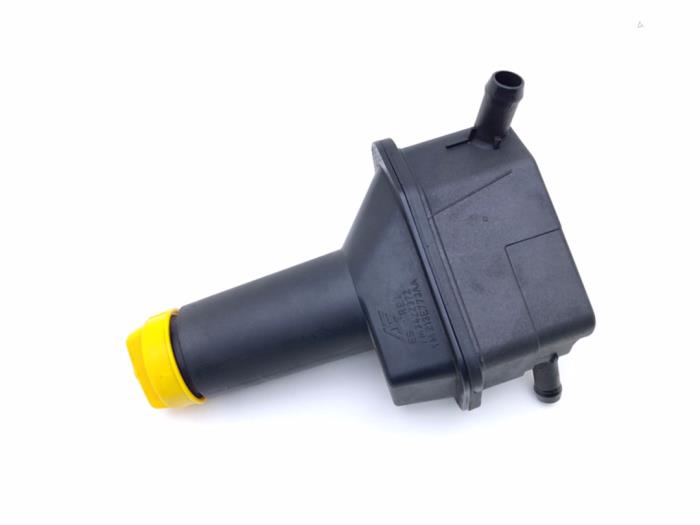 Power steering fluid reservoir
