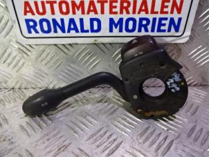 Usagé Commutateur feu clignotant Volkswagen Golf III (1H1) 2.8 VR6 Prix € 24,95 Règlement à la marge proposé par Automaterialen Ronald Morien B.V.