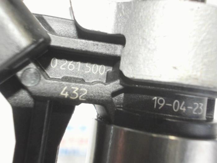 Injecteur (injection essence) d'un Peugeot 508 SW (F4/FC/FJ/FR) 1.6 16V PureTech 180 2020