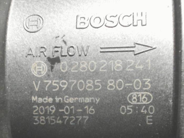 Airflow meter from a Peugeot 508 SW (F4/FC/FJ/FR) 1.6 16V PureTech 180 2020