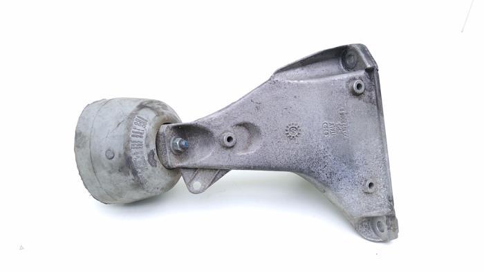 Used Engine mount Volkswagen Passat (3B2) 1.9 TDI 115 Price € 15,00 Margin scheme offered by Automaterialen Ronald Morien B.V.