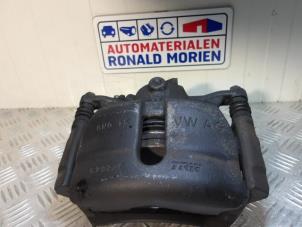Used Front brake calliper, right Volkswagen Golf VII (AUA) 1.4 TSI 16V Price € 35,09 Inclusive VAT offered by Automaterialen Ronald Morien B.V.