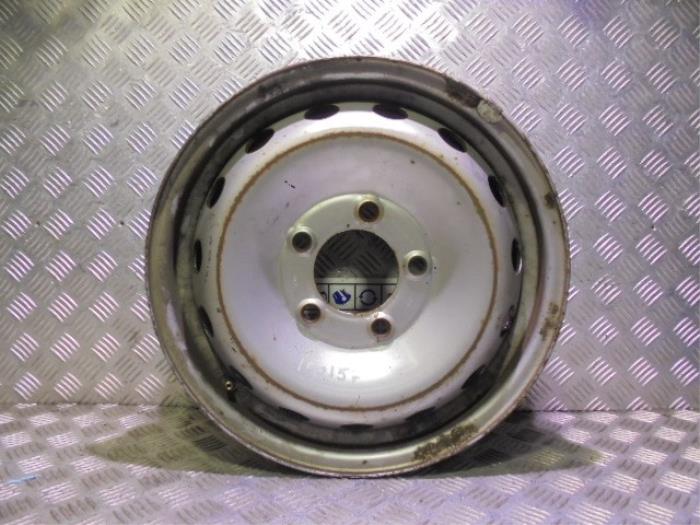 Wheel from a Opel Movano Combi 2.3 CDTi Biturbo 16V 2015