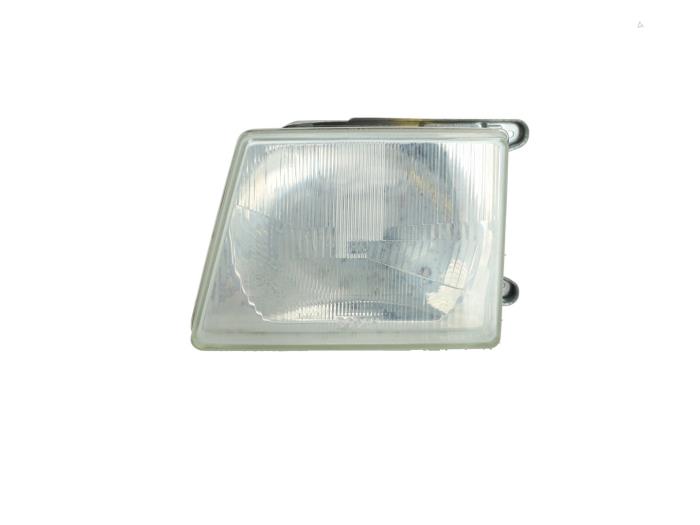 Nowe Reflektor lewy Opel Kadett D (31/32/33/34/41/42/43/44) 1.8 GTE Cena € 80,01 Z VAT oferowane przez Automaterialen Ronald Morien B.V.
