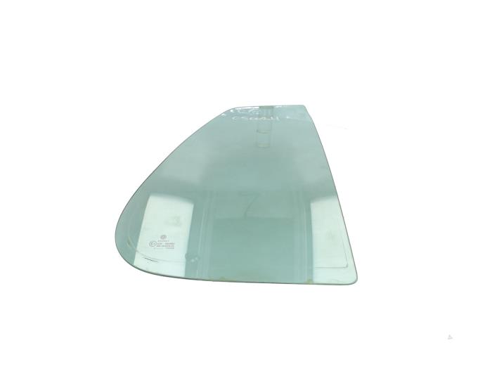 Usados Ventanilla triangular derecha detrás Volkswagen Golf IV (1J1) 1.9 TDI 110 Precio € 35,00 Norma de margen ofrecido por Automaterialen Ronald Morien B.V.