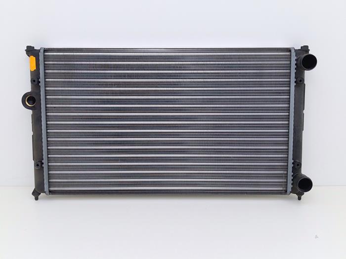 New Radiator Volkswagen Caddy II (9K9A) 1.6 Price € 25,00 Inclusive VAT offered by Automaterialen Ronald Morien B.V.