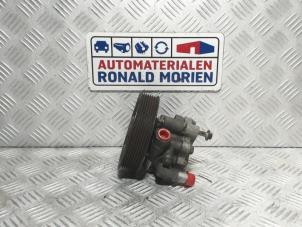 Used Power steering pump Opel Movano Combi 2.3 CDTi 16V Price € 95,00 Inclusive VAT offered by Automaterialen Ronald Morien B.V.