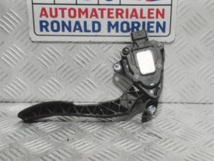 Used Accelerator pedal Opel Movano Combi 2.3 CDTi 16V Price € 18,09 Inclusive VAT offered by Automaterialen Ronald Morien B.V.