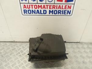 Used Air filter Opel Movano Combi 2.3 CDTi 16V Price € 34,99 Inclusive VAT offered by Automaterialen Ronald Morien B.V.