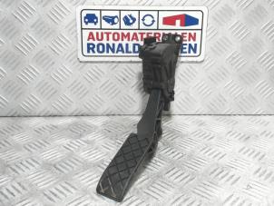 Used Accelerator pedal Volkswagen Transporter T6 2.0 TDI 150 Price € 34,99 Inclusive VAT offered by Automaterialen Ronald Morien B.V.