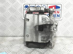 Used Front brake calliper, right Volkswagen Transporter T6 2.0 TDI 150 Price € 85,00 Inclusive VAT offered by Automaterialen Ronald Morien B.V.