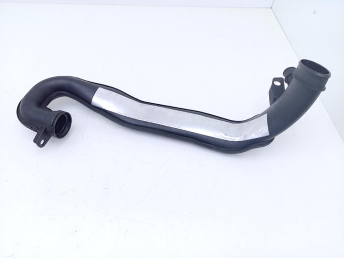 Gebrauchte Intercooler Rohr Peugeot 206 (2A/C/H/J/S) 2.0 XS,XT HDi Preis € 35,00 Margenregelung angeboten von Automaterialen Ronald Morien B.V.