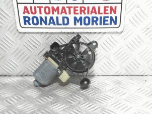 Usagé Moteur de vitre portière Audi Q7 (4MB/4MG) 3.0 TDI V6 24V Prix € 15,00 Règlement à la marge proposé par Automaterialen Ronald Morien B.V.
