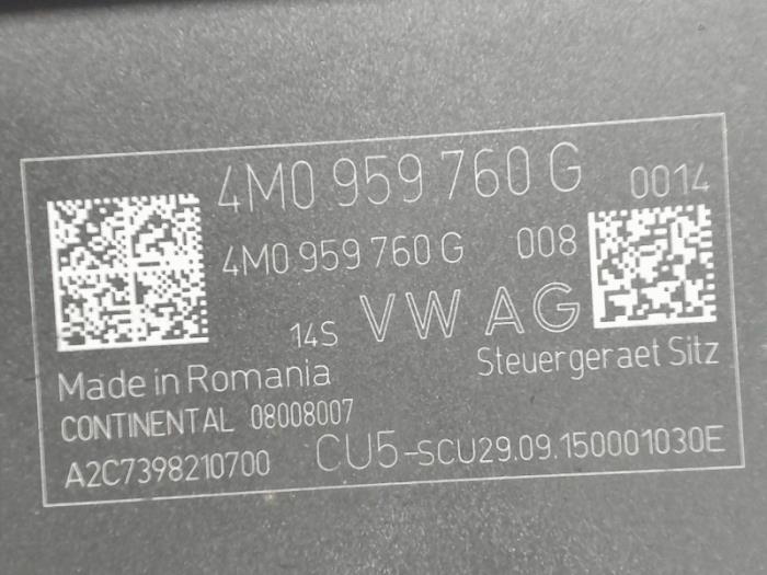 Steuergerät Sitz van een Audi Q7 (4MB/4MG) 3.0 TDI V6 24V 2015