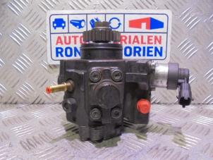 Used Mechanical fuel pump Opel Vivaro 2.0 CDTI Price € 195,00 Margin scheme offered by Automaterialen Ronald Morien B.V.
