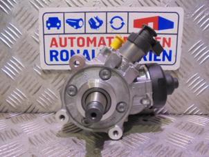 Used Mechanical fuel pump Volkswagen Passat (3G2) 2.0 TDI 16V Price € 356,95 Inclusive VAT offered by Automaterialen Ronald Morien B.V.