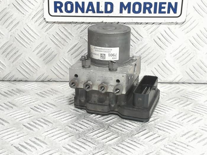 Usagé Pompe ABS Opel Astra K Sports Tourer 1.4 Turbo 16V Prix € 149,00 Règlement à la marge proposé par Automaterialen Ronald Morien B.V.