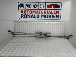 Gebrauchte Scheibenwischermotor + Mechanik Opel Astra K Sports Tourer 1.4 Turbo 16V Preis € 59,00 Margenregelung angeboten von Automaterialen Ronald Morien B.V.