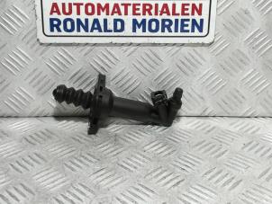 Used Clutch master cylinder Volkswagen Transporter/Caravelle T6 2.0 TDI 150 Price € 34,99 Inclusive VAT offered by Automaterialen Ronald Morien B.V.