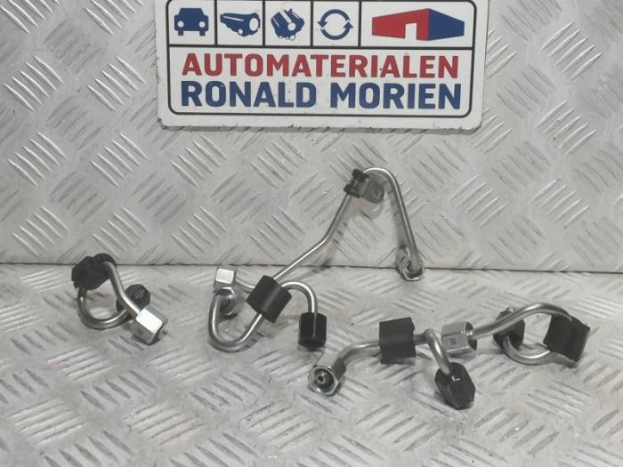 Begagnade Bränsleledningsset Volkswagen Transporter/Caravelle T6 2.0 TDI 150 Pris € 75,00 Inklusive moms erbjuds av Automaterialen Ronald Morien B.V.