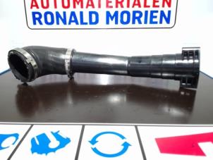 New Air intake hose Volkswagen Crafter (SY) 2.0 TDI RWD Price € 59,00 Inclusive VAT offered by Automaterialen Ronald Morien B.V.