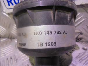 Sonstige van een Volkswagen Golf V (1K1) 2.0 TFSI GTI 16V 2004