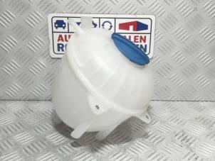 Used Expansion vessel Volkswagen Transporter/Caravelle T6 2.0 TDI 150 4Motion Price € 20,00 Inclusive VAT offered by Automaterialen Ronald Morien B.V.