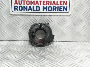 Usados Muelle de reloj airbag Volkswagen Golf Precio € 20,00 IVA incluido ofrecido por Automaterialen Ronald Morien B.V.