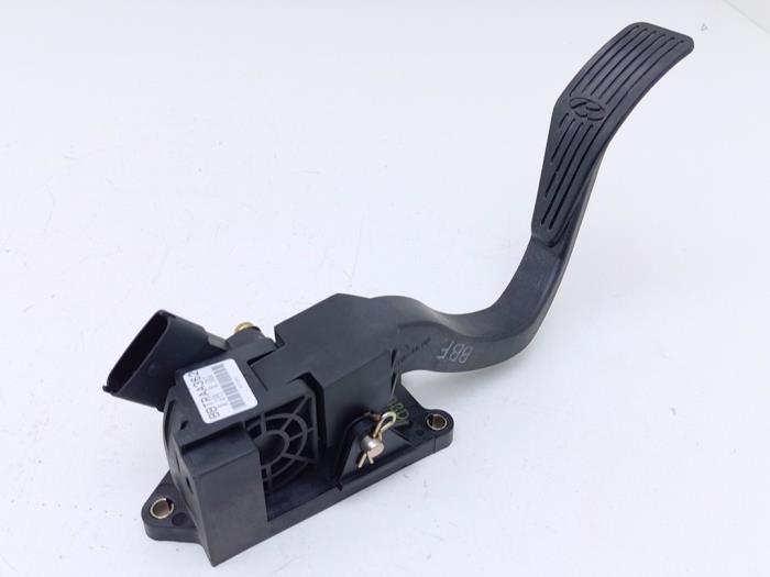 Begagnade Gaspedalsensor Hyundai H-1/H-200 2.5 CRDi Power Pris € 35,00 Marginaltabell erbjuds av Automaterialen Ronald Morien B.V.