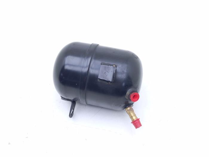 Begagnade Lufttank BMW X5 (E53) 3.0d 24V Pris € 25,00 Marginaltabell erbjuds av Automaterialen Ronald Morien B.V.