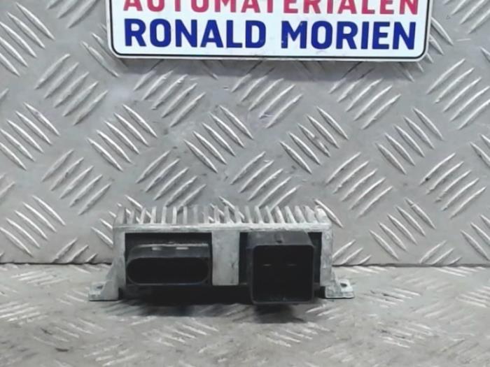 Glow plug relay Opel Vivaro 1.6 CDTI BiTurbo 140 8200558438A