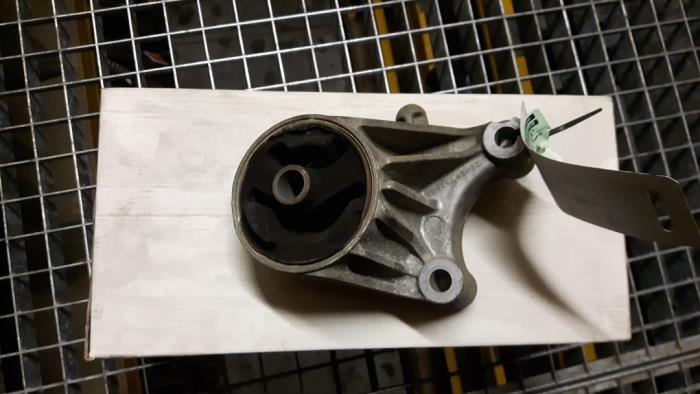 Used Engine mount Opel Zafira (M75) 2.2 16V Direct Ecotec Price € 40,00 Margin scheme offered by Automaterialen Ronald Morien B.V.