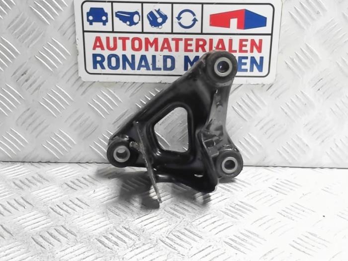 Usagé Support moteur Tesla Model 3 Long Range AWD 75 kWh Prix € 75,00 Prix TTC proposé par Automaterialen Ronald Morien B.V.