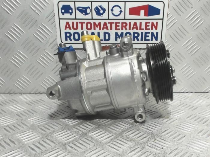 Air conditioning pump from a Volkswagen Tiguan (AD1) 1.5 TSI 16V Evo BlueMotion Technology 2021