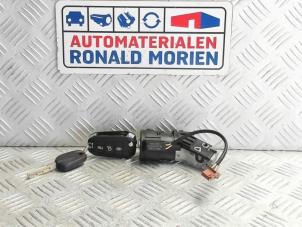 Used Ignition lock + key Peugeot 208 I (CA/CC/CK/CL) 1.2 12V e-THP PureTech 110 Price € 29,00 Margin scheme offered by Automaterialen Ronald Morien B.V.