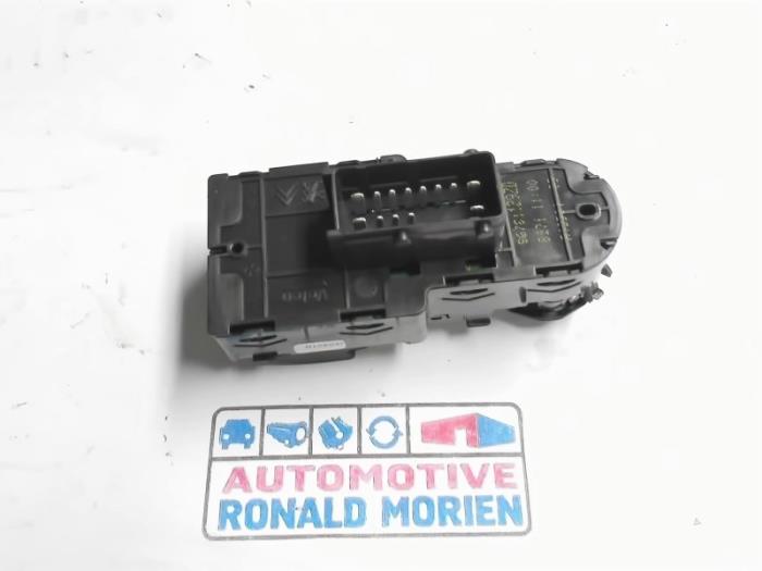 Multifunctional window switch Peugeot 208 I 1.2 12V eTHP PureTech 110