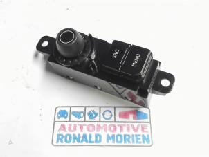 Used On-board computer controller Peugeot 208 I (CA/CC/CK/CL) 1.2 12V e-THP PureTech 110 Price € 19,00 Margin scheme offered by Automaterialen Ronald Morien B.V.
