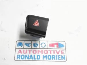 Used Panic lighting switch Peugeot 208 I (CA/CC/CK/CL) 1.2 12V e-THP PureTech 110 Price € 10,00 Margin scheme offered by Automaterialen Ronald Morien B.V.