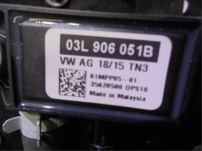 Sensor de presión de combustible de un Volkswagen Jetta IV (162/16A) 2.0 TDI 16V 2016