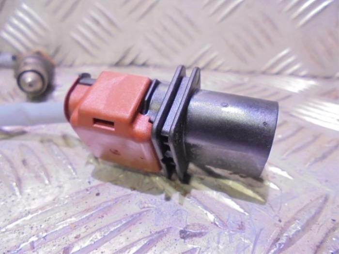 Lambda probe from a Volkswagen Jetta IV (162/16A) 2.0 TDI 16V 2016