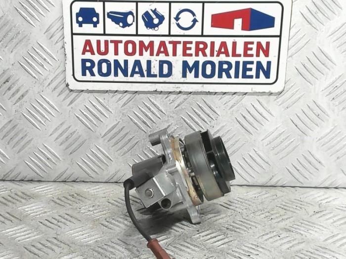 Używane Pompa wodna Volkswagen Golf VII Variant (AUVV) 2.0 GTD 16V 4Motion Cena € 75,00 Z VAT oferowane przez Automaterialen Ronald Morien B.V.