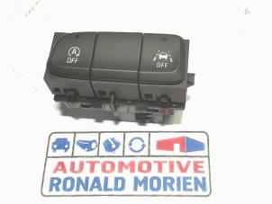 Used Switch (miscellaneous) Opel Corsa F (UB/UH/UP) 1.2 12V 75 Price € 48,99 Inclusive VAT offered by Automaterialen Ronald Morien B.V.