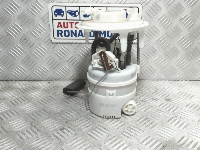 Gebrauchte Benzinpumpe Opel Corsa F (UB/UH/UP) 1.2 12V 75 Preis € 95,00 Mit Mehrwertsteuer angeboten von Automaterialen Ronald Morien B.V.