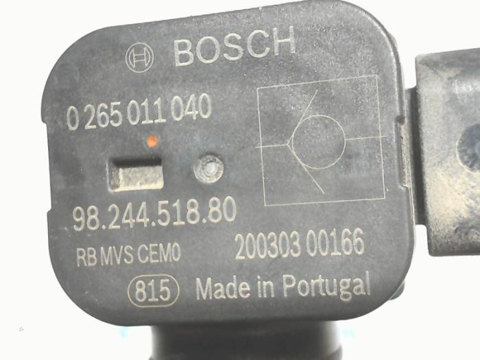 Bränsletryckssensor från en Opel Corsa F (UB/UH/UP) 1.2 12V 75 2021