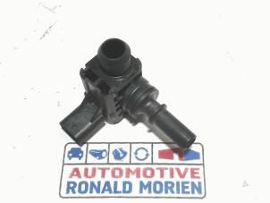 Bränsletryckssensor från en Opel Corsa F (UB/UH/UP) 1.2 12V 75 2021