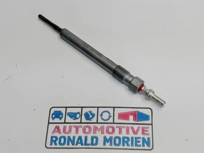 Glow plug from a Volkswagen Transporter/Caravelle T6 2.0 TDI 150 2021