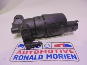 Usados Bomba de limpiaparabrisas delante Peugeot 107 1.0 12V Precio € 5,00 Norma de margen ofrecido por Automaterialen Ronald Morien B.V.